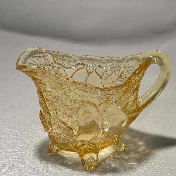 Vintage Indiana Glass Yellow Sweet Pear Sugar & Creamer - Picture 5 of 7